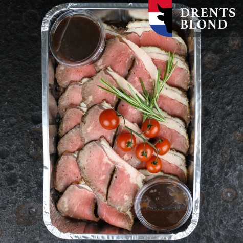 Ovenslee gesneden lenderollade in rode wijnjus