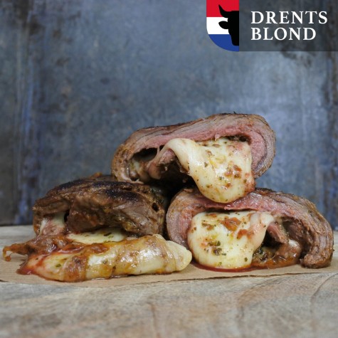 Cordon Bleu Blonde d'Aquitaine met mozzarella, zontomaat & pesto