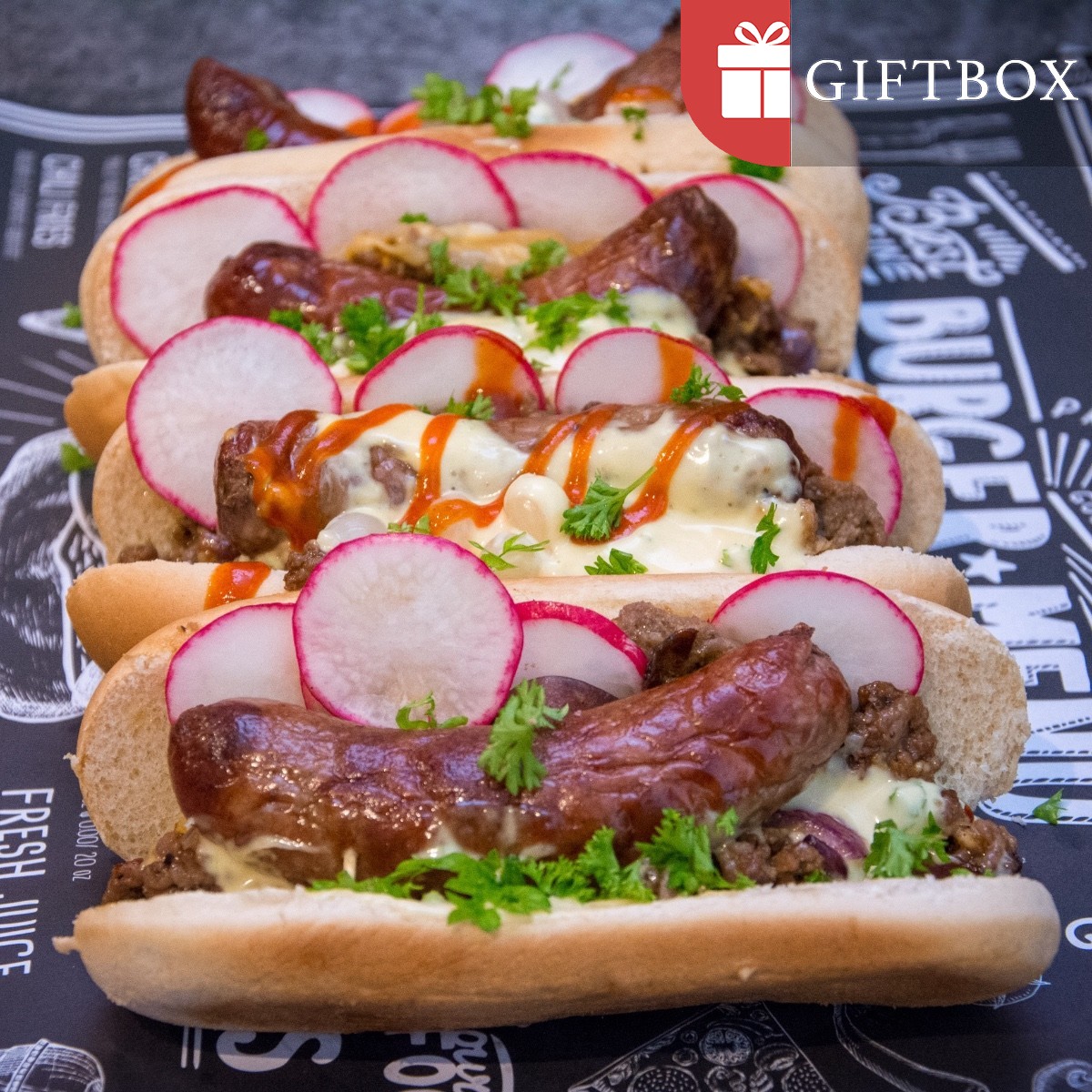 Giftbox Backyard Favorites (Huisgemaakte satesaus -250g)