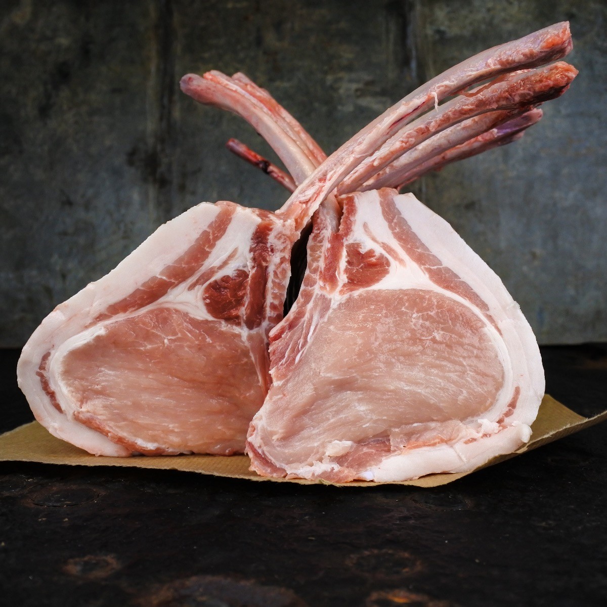 Porkroast frenched rack LIVAR (met zwoerd)