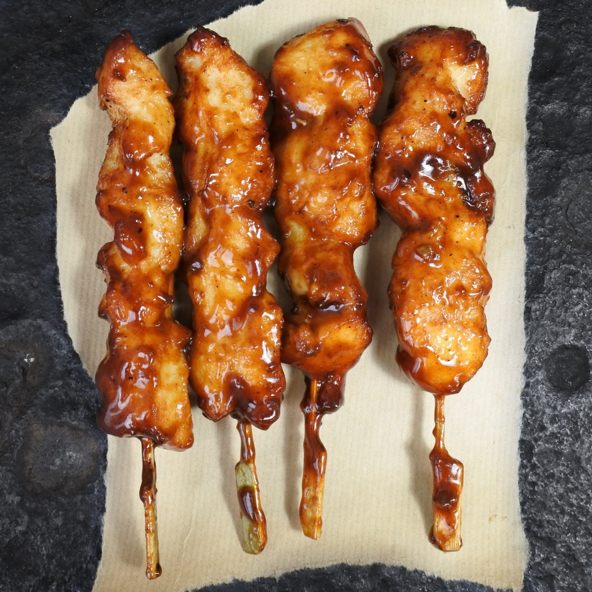 Voorgegaarde kipsate | Yakitori