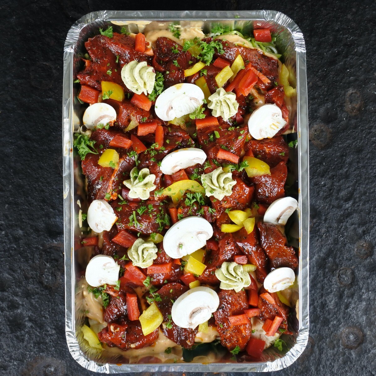 Ovenslee ossenhaaspuntjes in stroganoffsaus