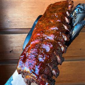 Spicy ribs met honey en butter glaze