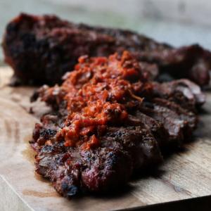 Pluma Iberico met Mojo Rojo