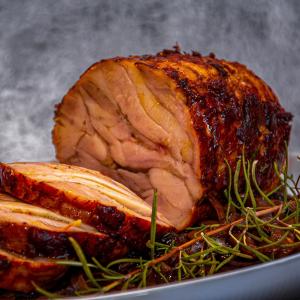 Kiprollade met champignons en ui in ketjapsaus