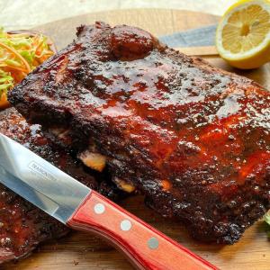 St Louis Style ribs met coleslaw