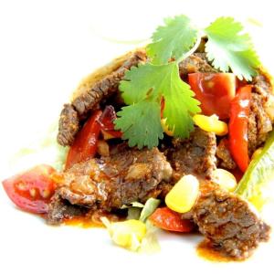 Tex Mex Tortillas met Skirt Steak (The Man With The Pan)
