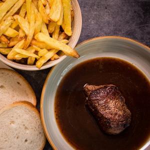 Tournedos in jus met zelfgemaakte friet