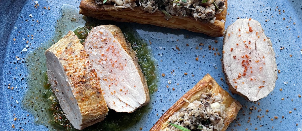 Lomo de Cerdo al trapo met Aji Picante salsa