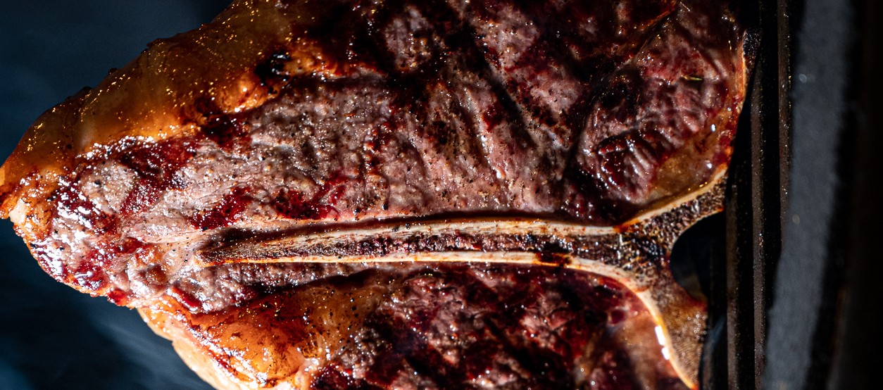 Porterhouse steak van de BBQ