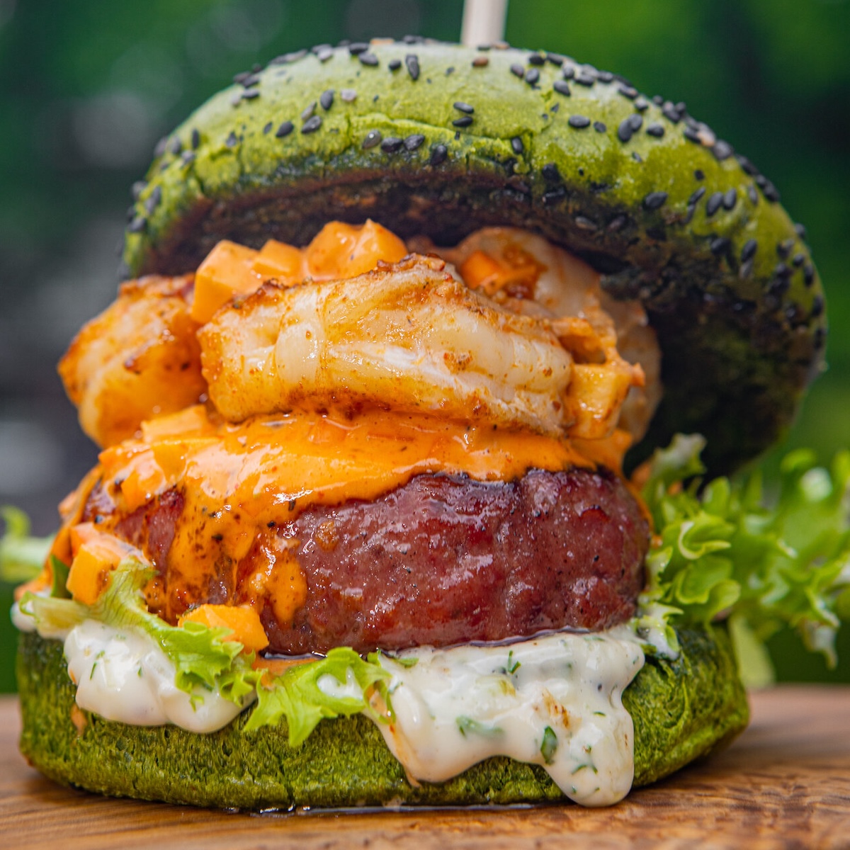 Surf en turf Wagyu burgers met gamba's